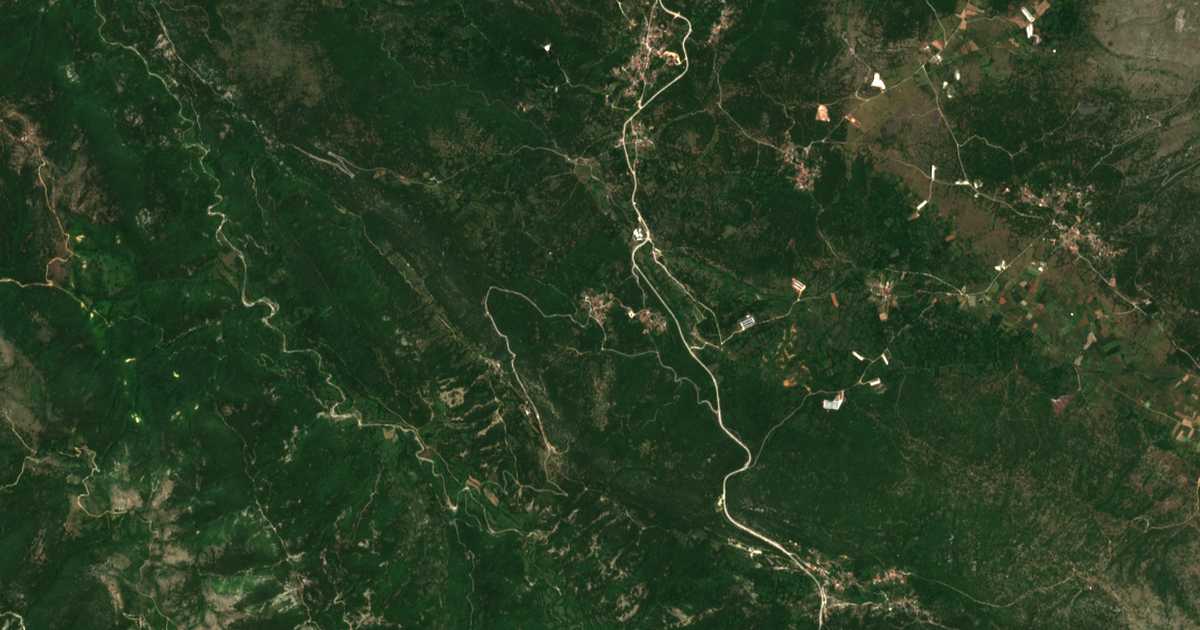 Hartă satelitară: Polýlofon