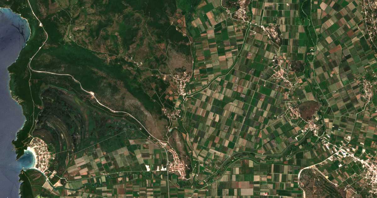 Hartă satelitară: Díkorfon