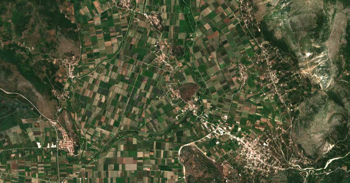 Hartă satelitară: Kastríon