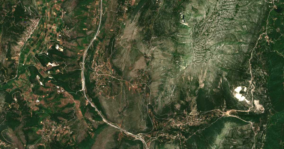 Hartă satelitară: Kastríon