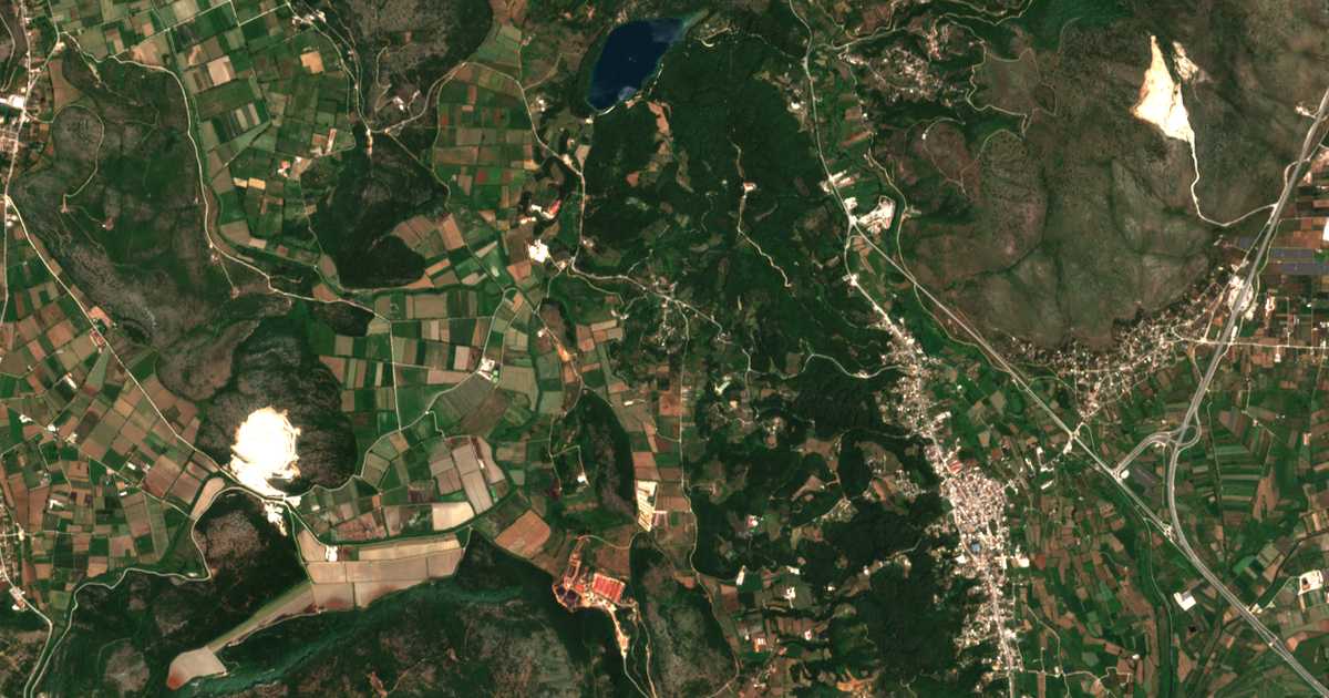 Hartă satelitară: Romiá