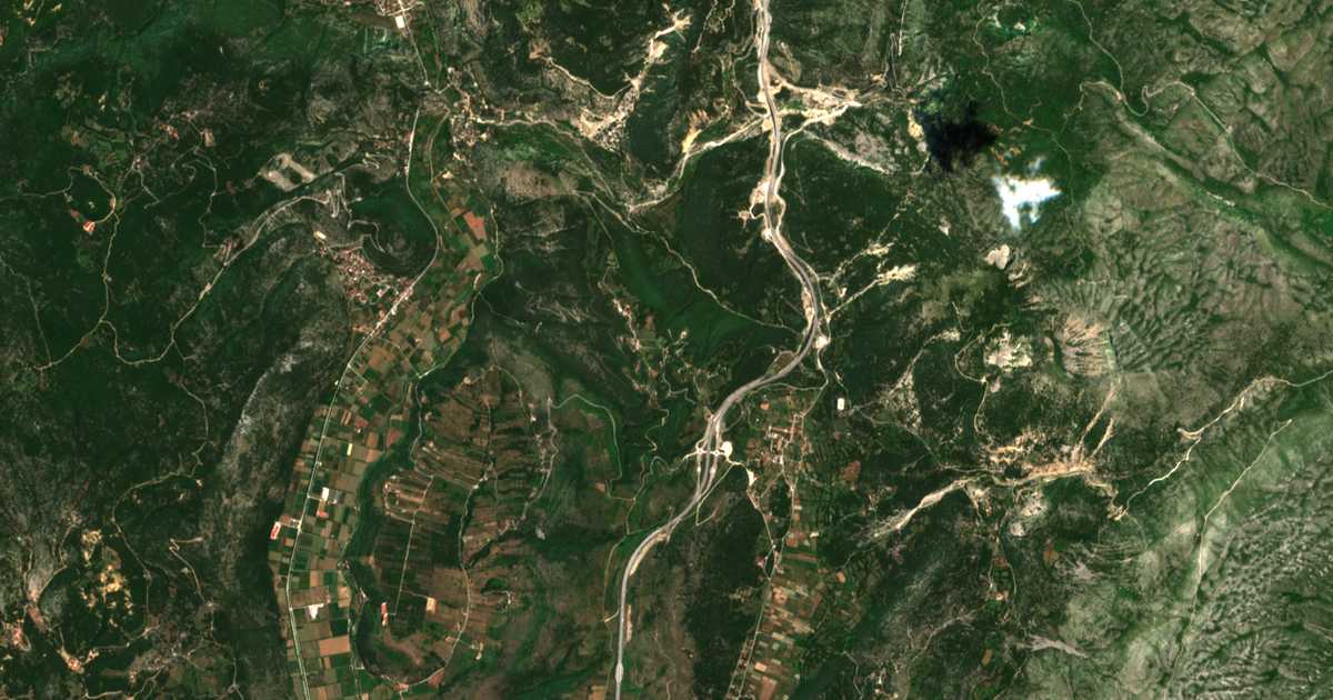 Hartă satelitară: Tsagkarópoulon