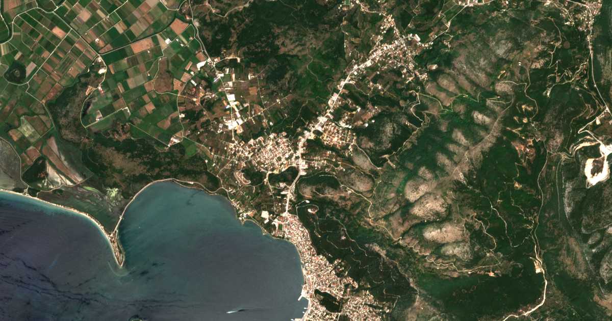 Hartă satelitară: Liófyta
