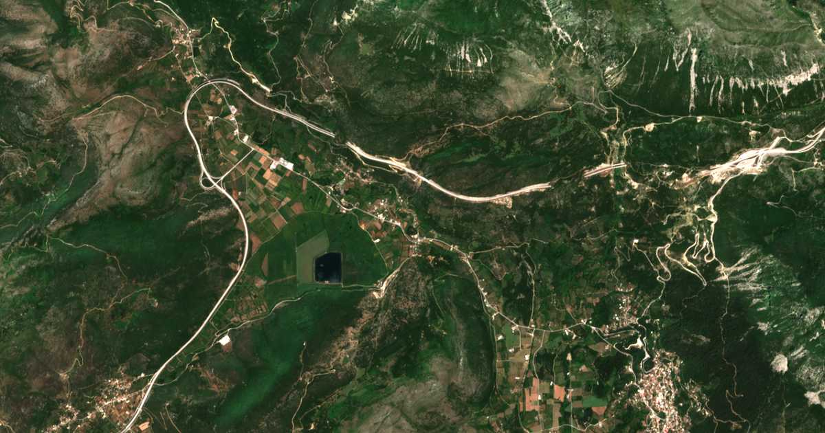Hartă satelitară: Kefalóvryson