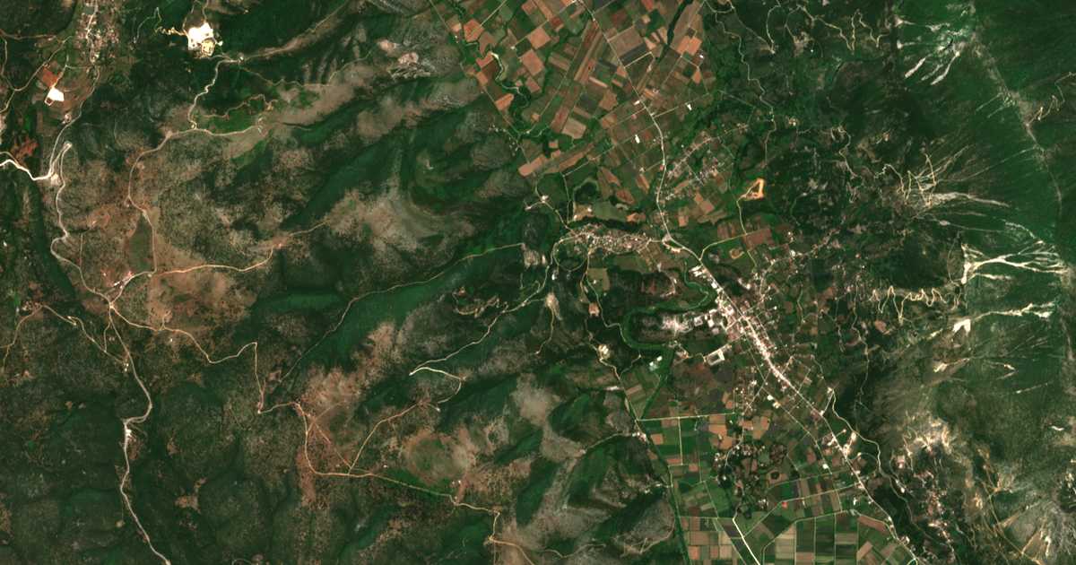 Hartă satelitară: Skándalon