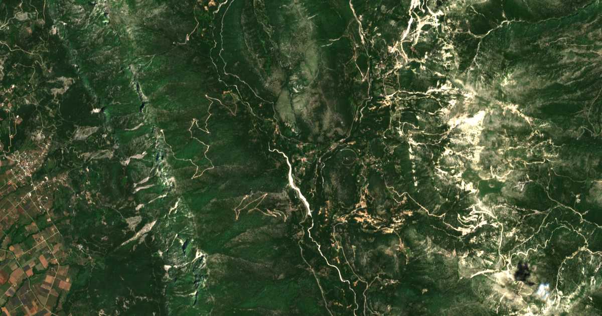 Hartă satelitară: Tsangárion