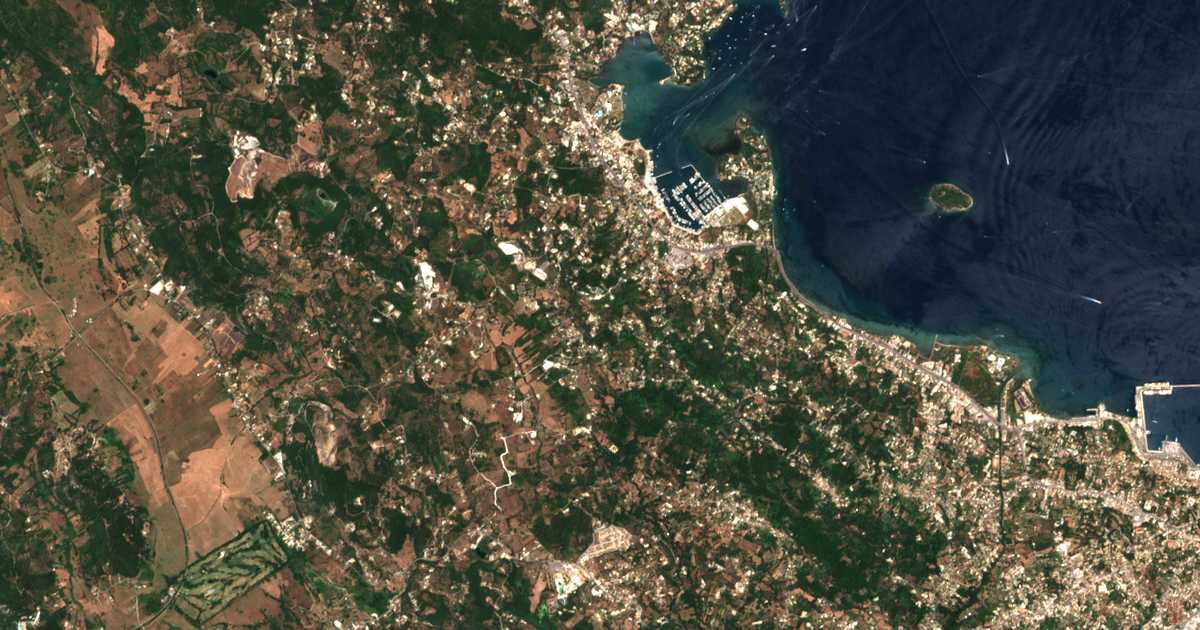 Hartă satelitară: Kyrá Chrysikoú