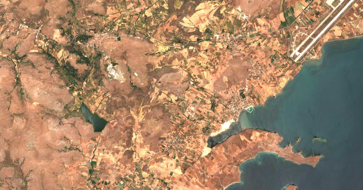 Hartă satelitară: Agkaryónes