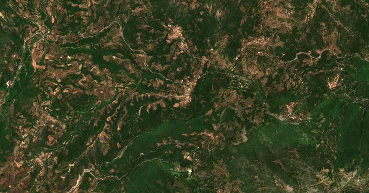 Hartă satelitară: Kalliánion