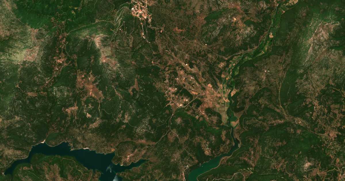 Hartă satelitară: Pournariá