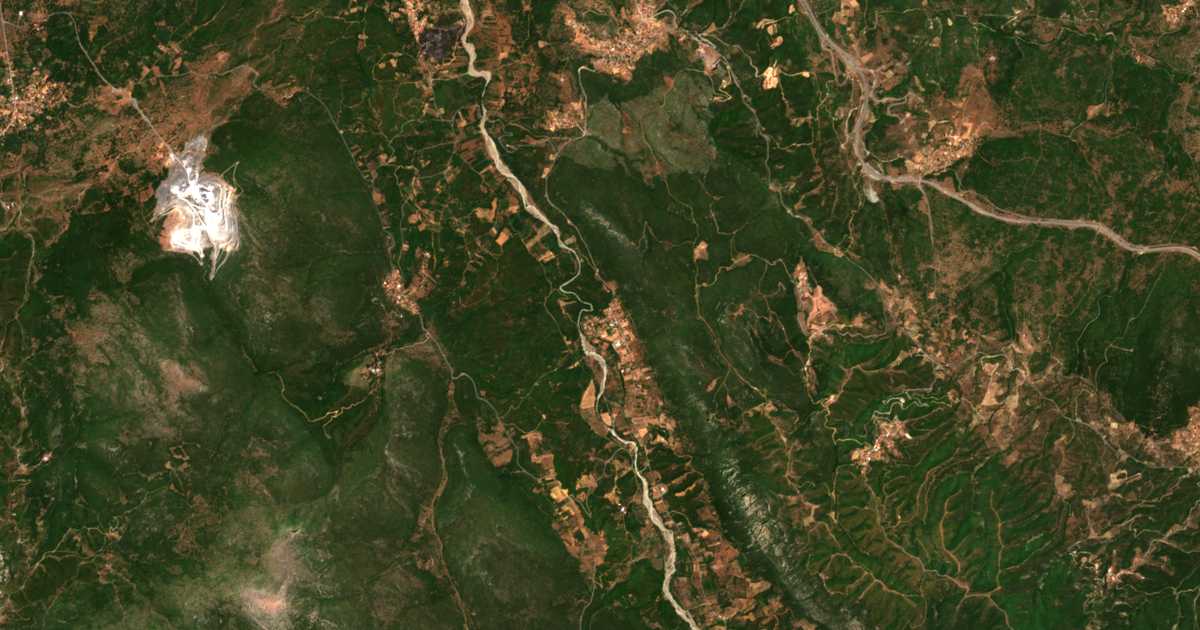 Hartă satelitară: Potamiá
