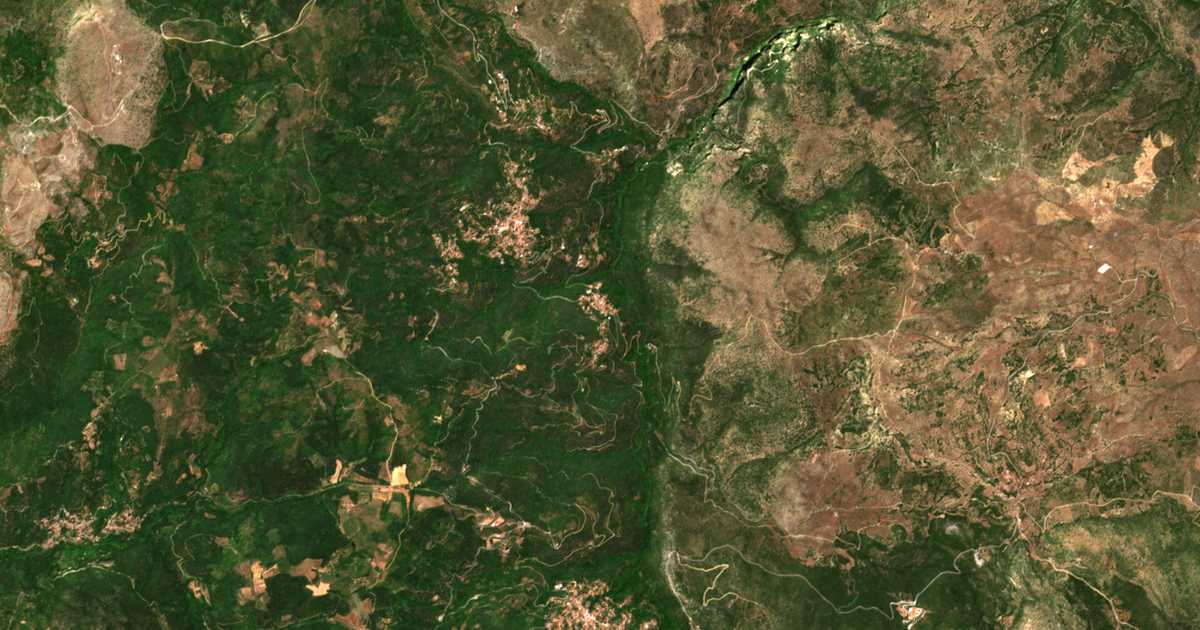 Hartă satelitară: Oriá Í Orgiá
