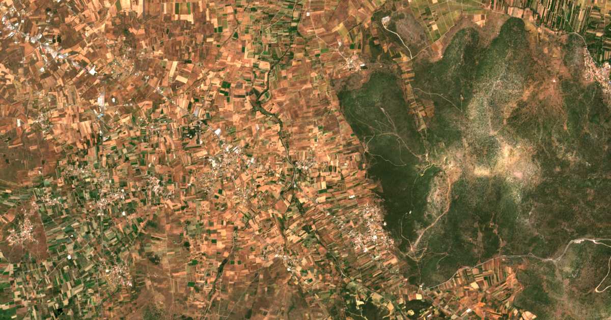 Hartă satelitară: Magoúla