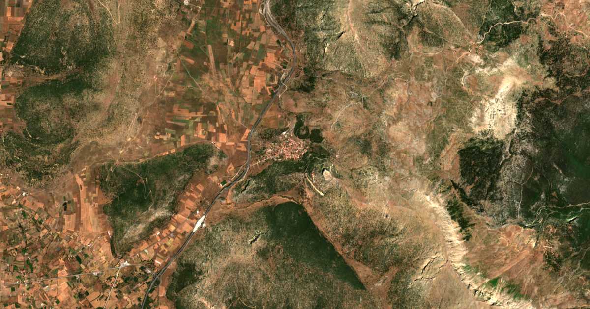 Hartă satelitară: Nestani