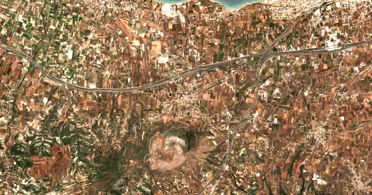 Hartă satelitară: Archaía Kórinthos