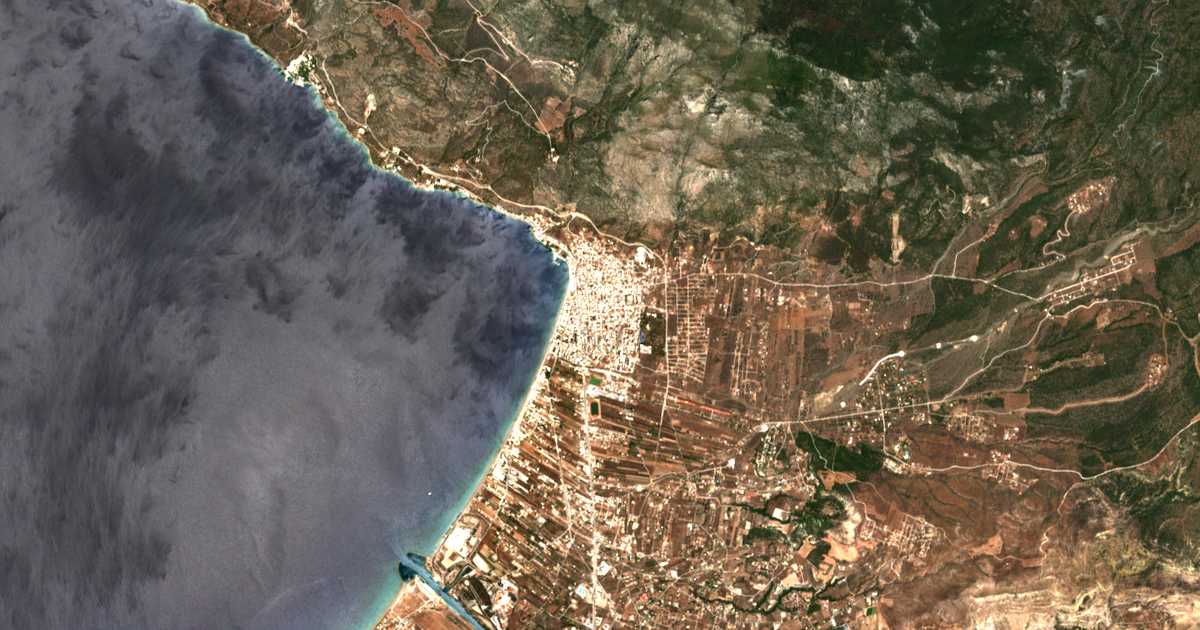Hartă satelitară: Loutraki