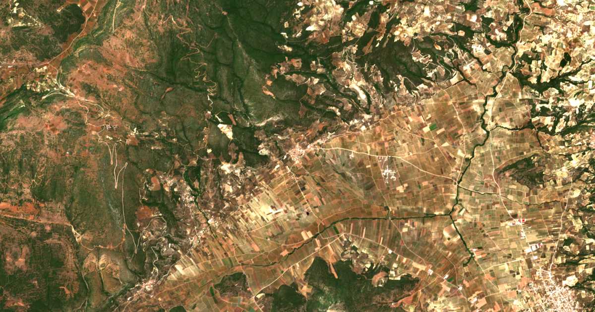 Hartă satelitară: Petríon