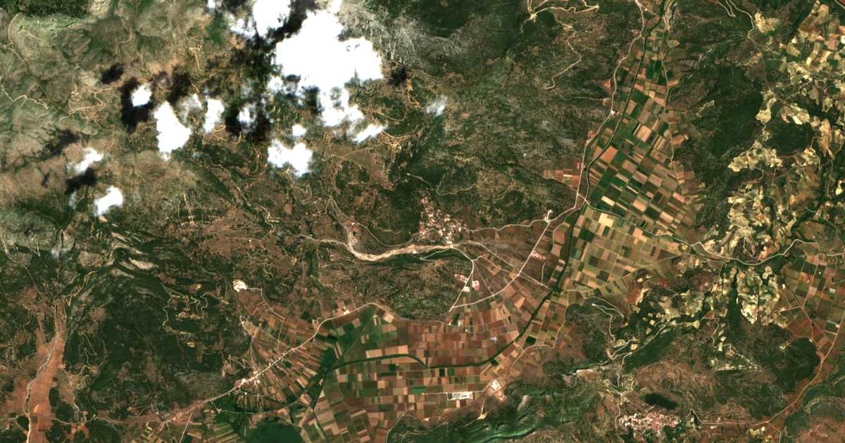 Hartă satelitară: Kalianoí