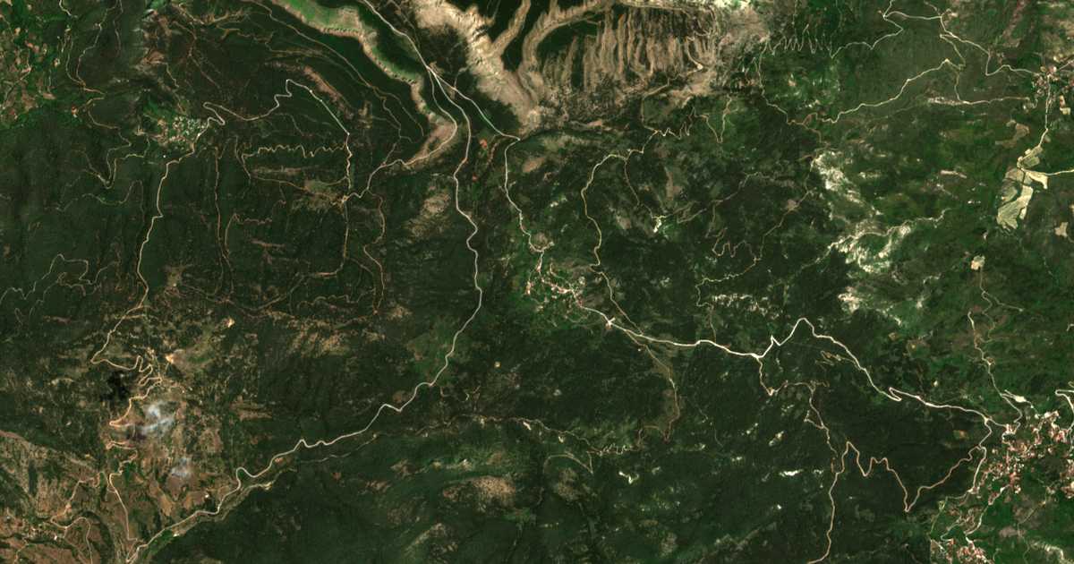 Hartă satelitară: Karyá