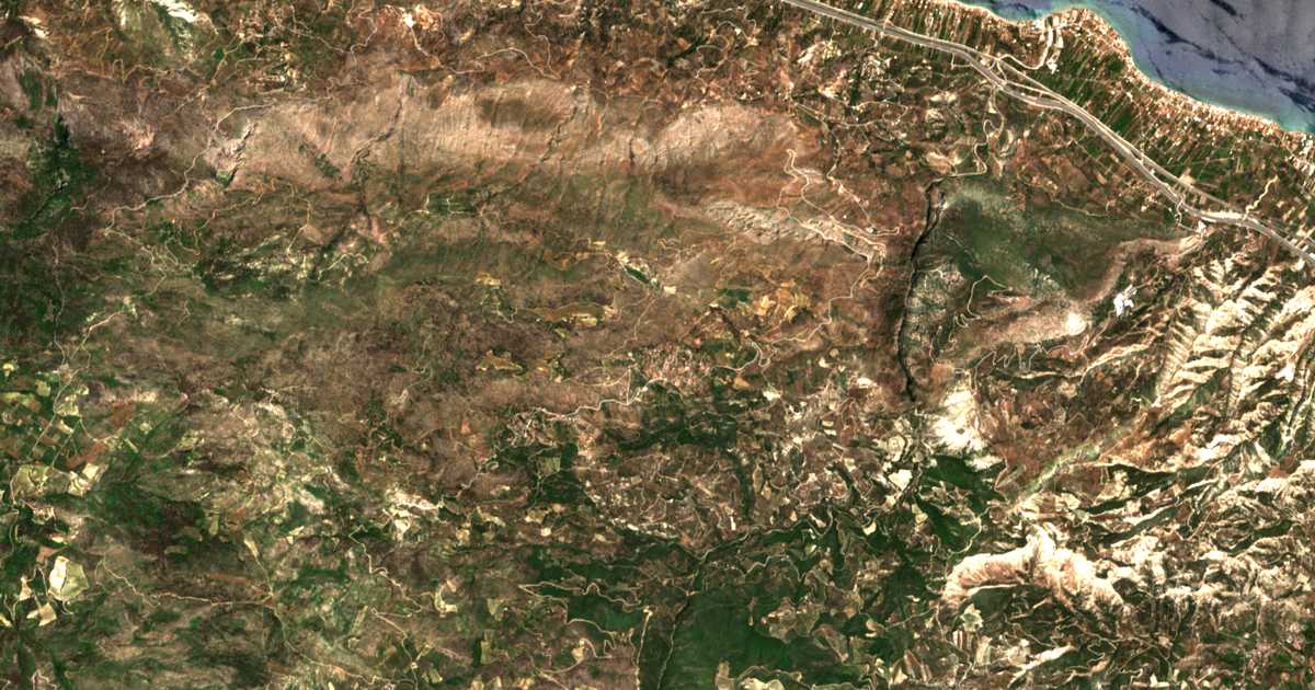 Hartă satelitară: Korfiótissa