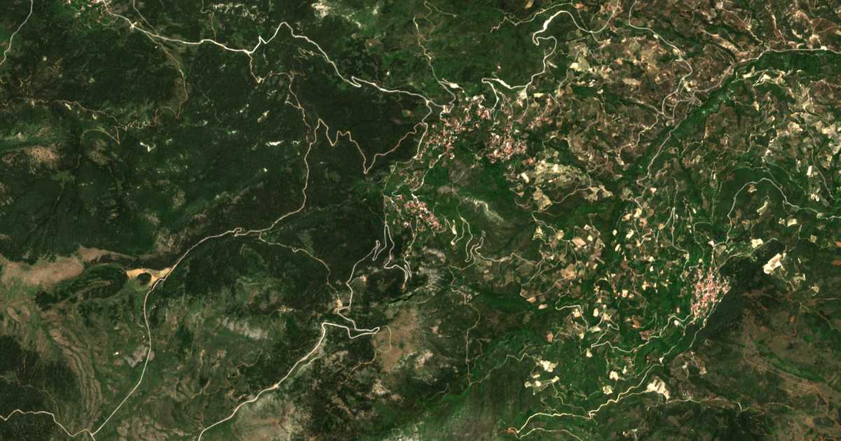 Hartă satelitară: Áno Tríkala