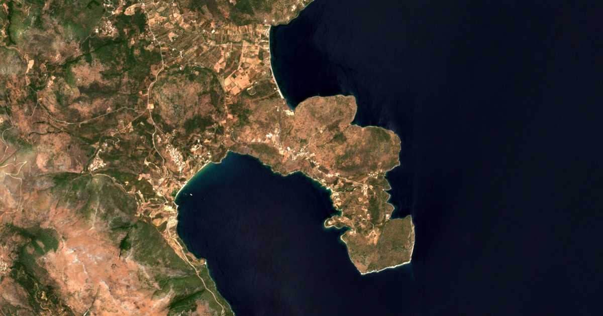 Hartă satelitară: Kalývia