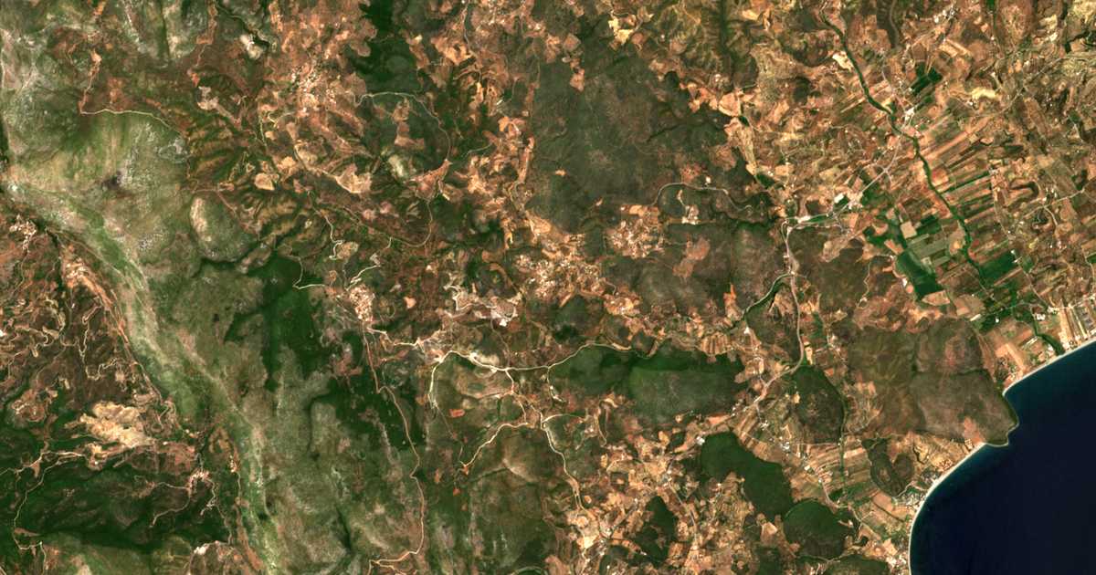 Hartă satelitară: Karvelás