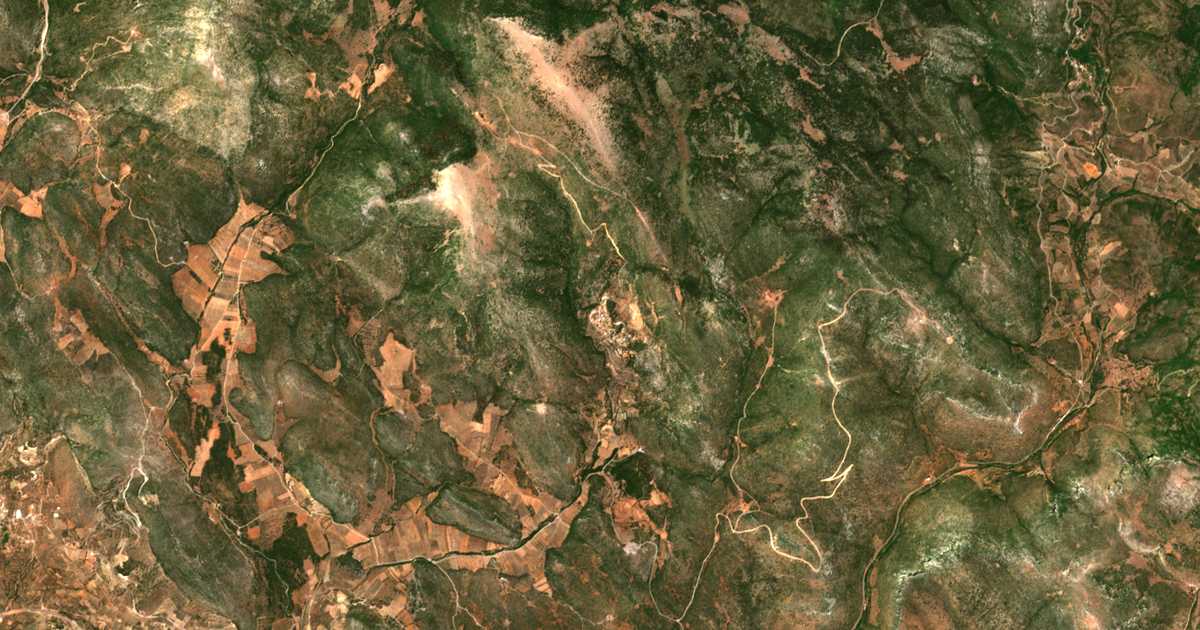 Hartă satelitară: Karítsa