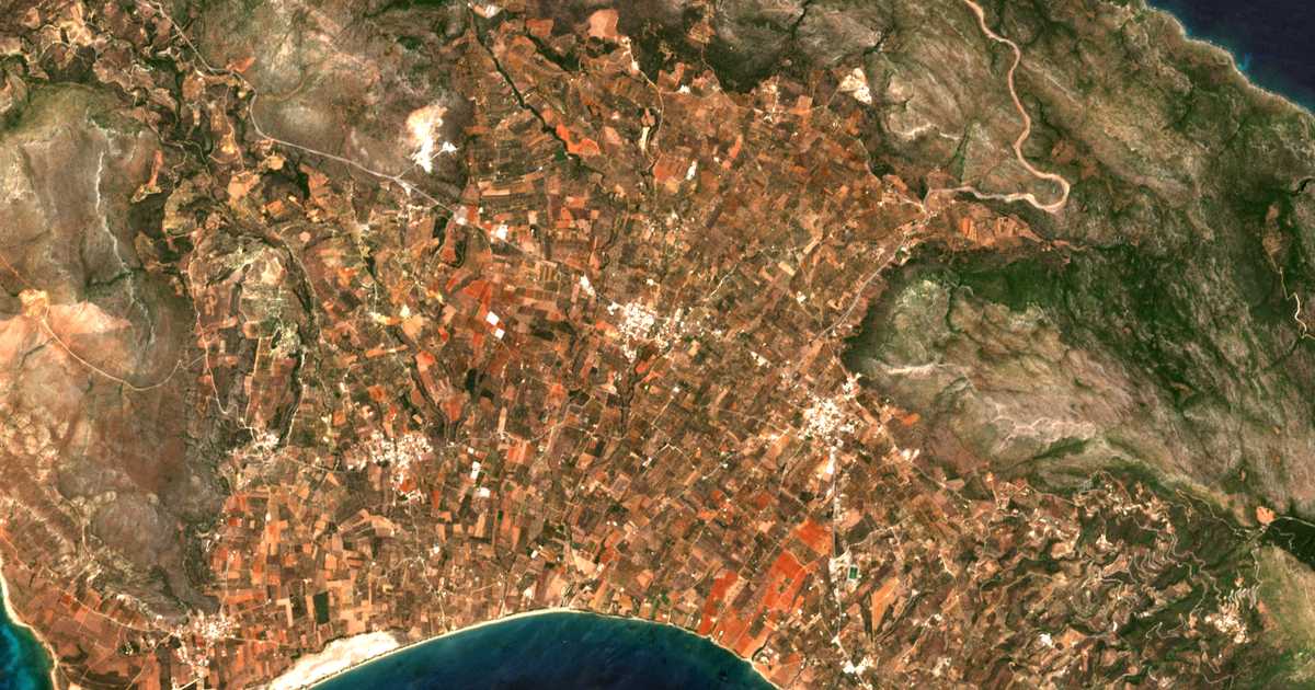 Hartă satelitară: Ágioi Apóstoloi
