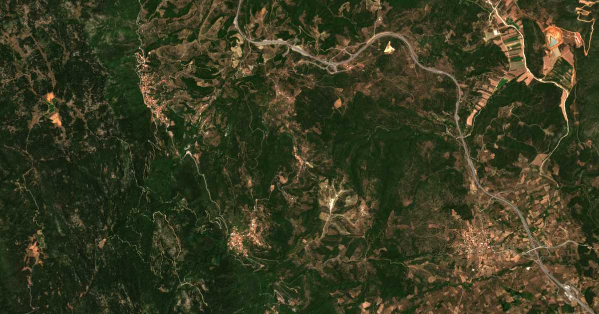 Hartă satelitară: Ágios Konstantínos