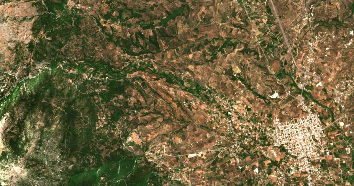 Hartă satelitară: Liapína