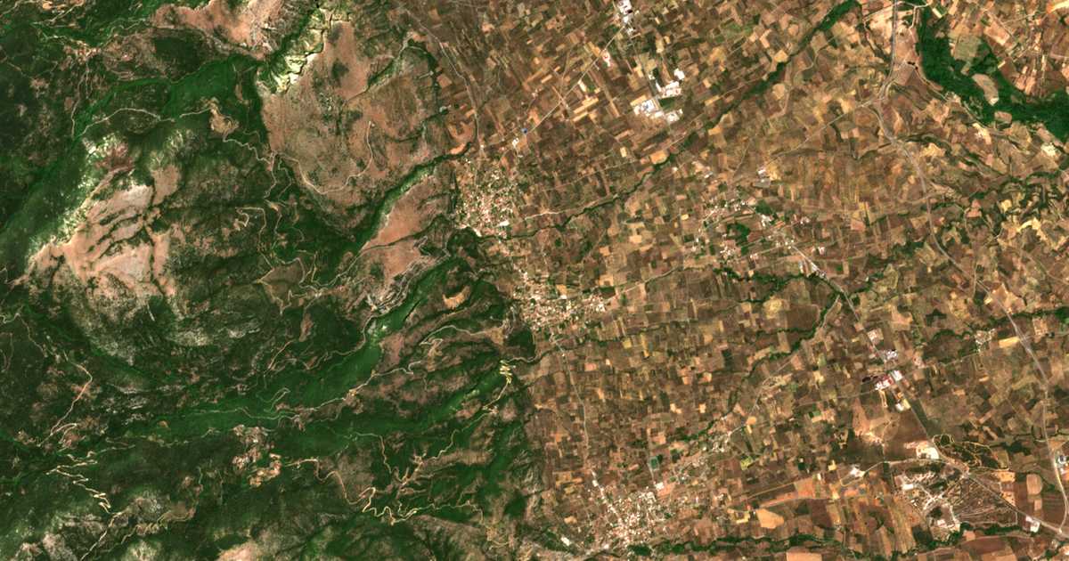 Hartă satelitară: Palaiopanagía