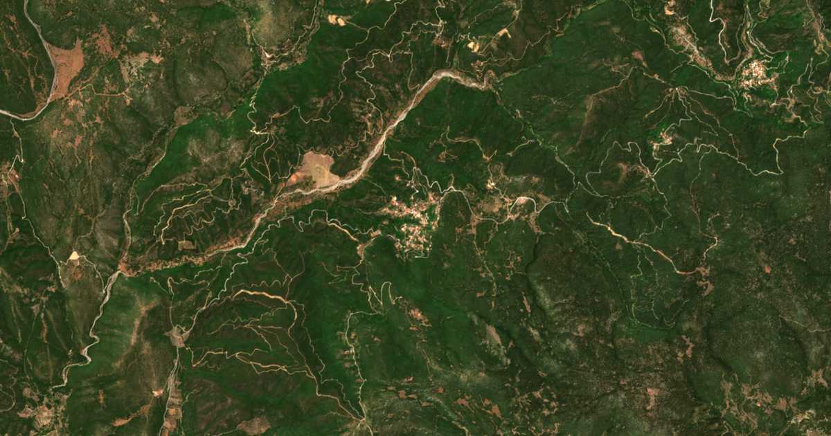 Hartă satelitară: Vrésthena
