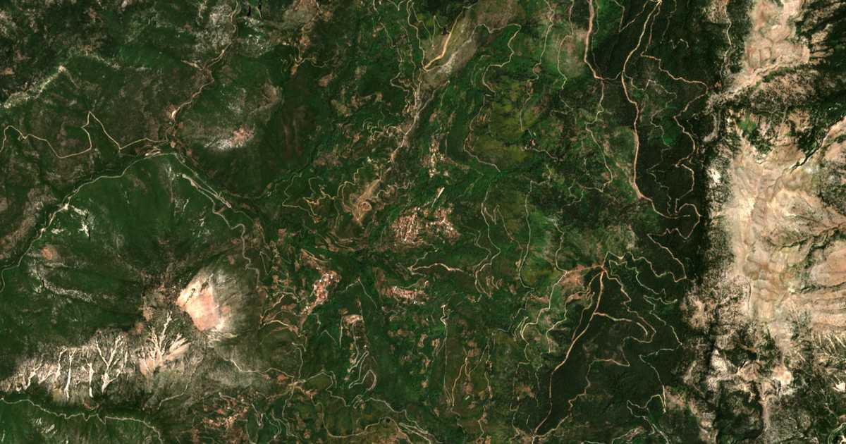 Hartă satelitară: Alagonía