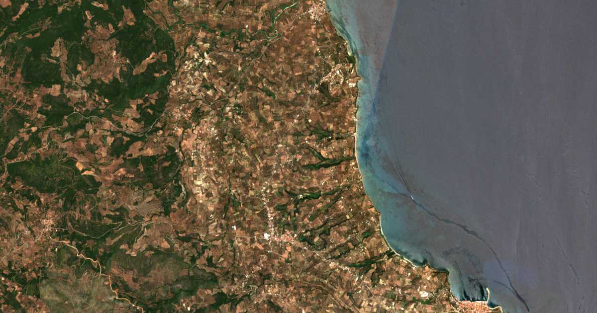 Hartă satelitară: Kómpoi