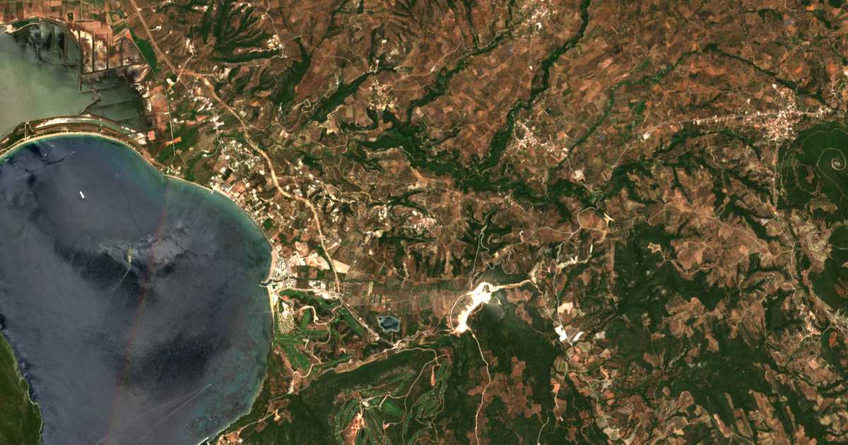 Hartă satelitară: Pýla