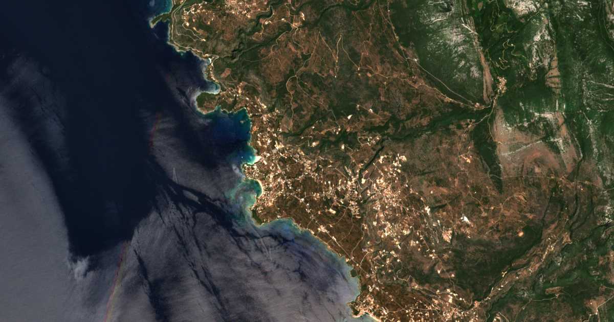 Hartă satelitară: Léfktron