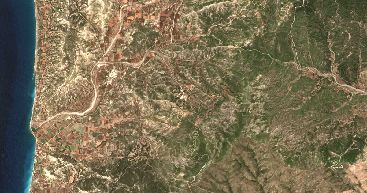 Hartă satelitară: Arnítha