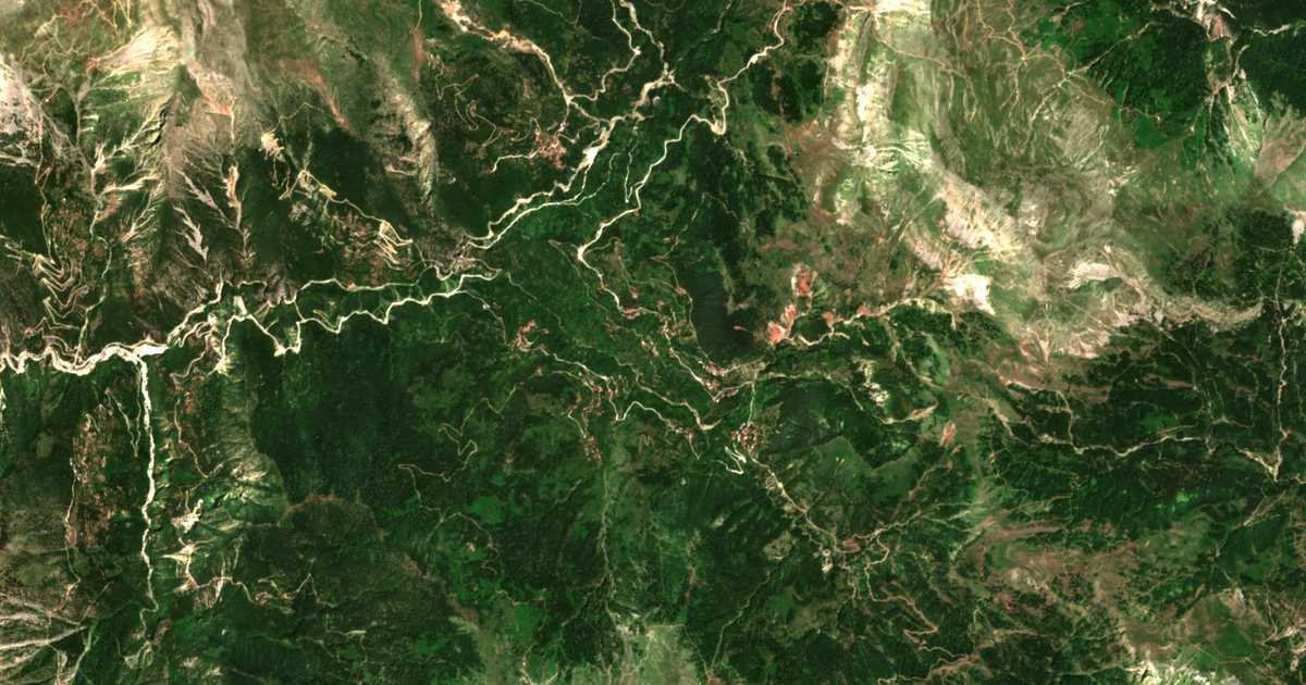 Hartă satelitară: Argyraíika