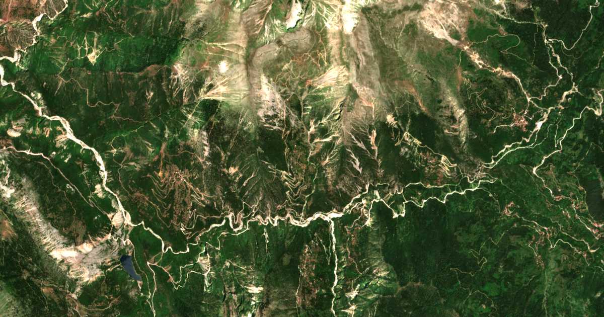 Hartă satelitară: Petrochórion