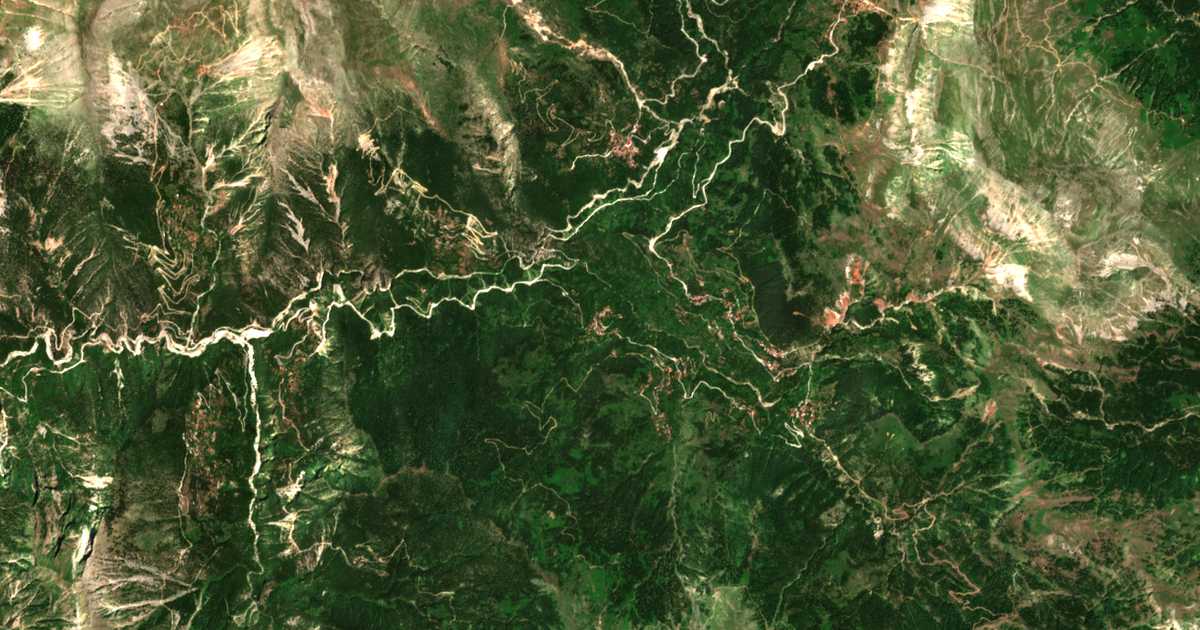 Hartă satelitară: Róssis
