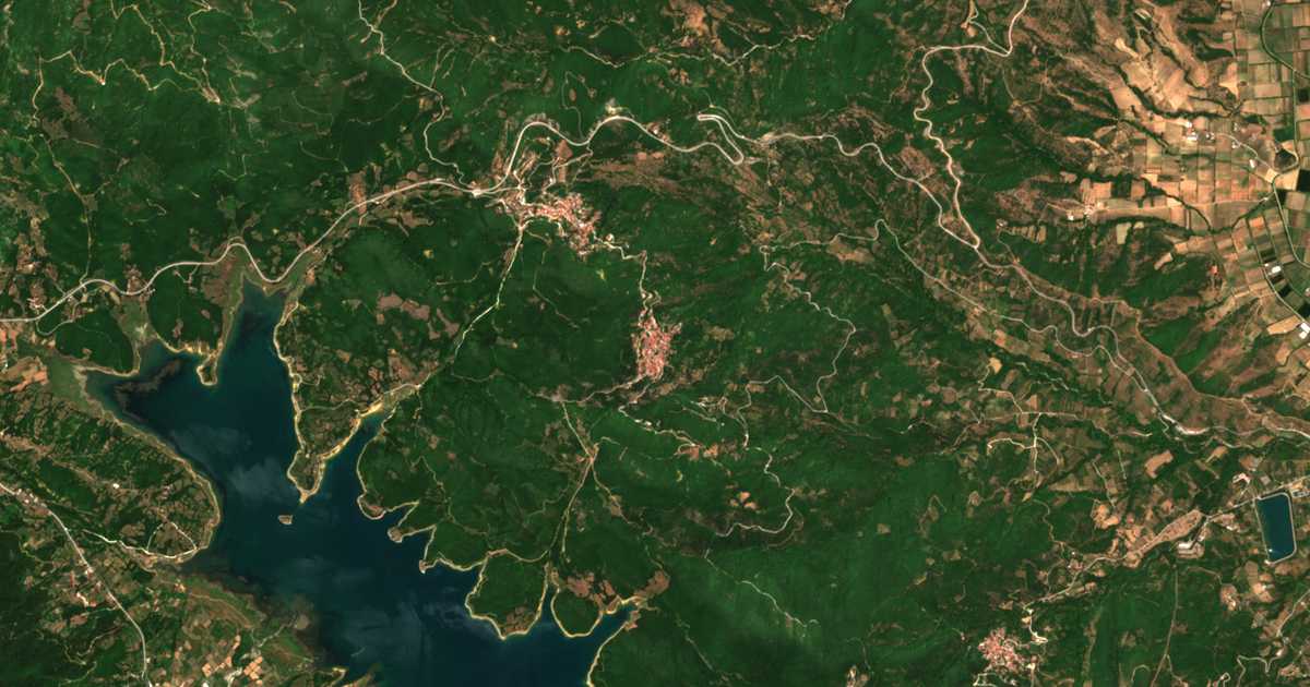 Hartă satelitară: Mesenikólas
