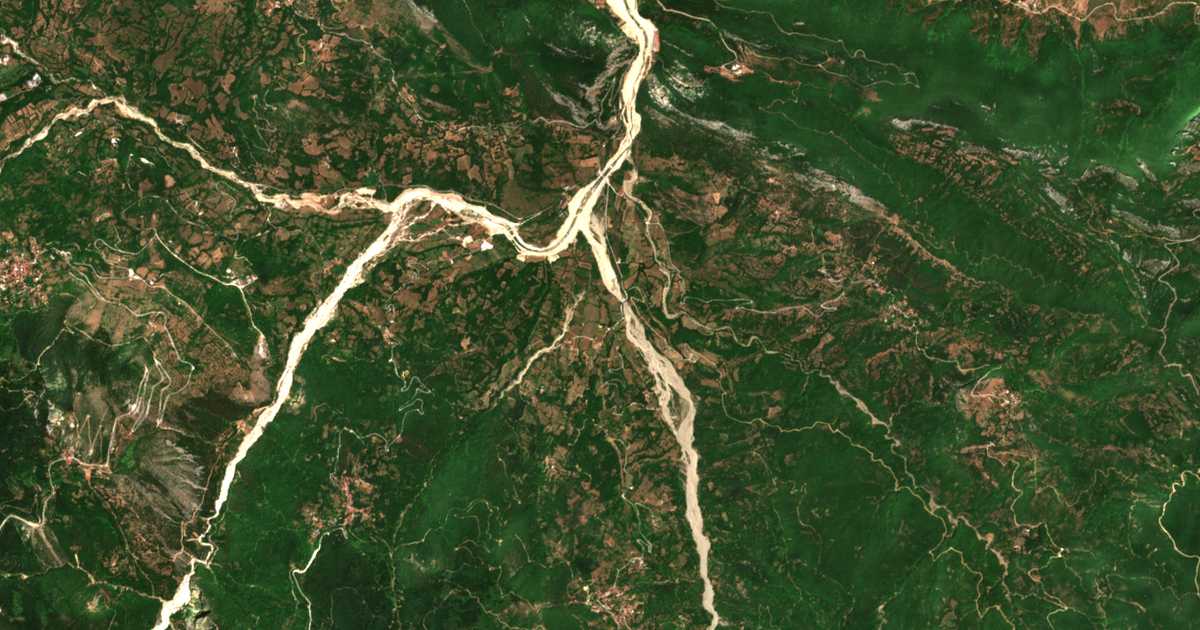 Hartă satelitară: Xirókampos