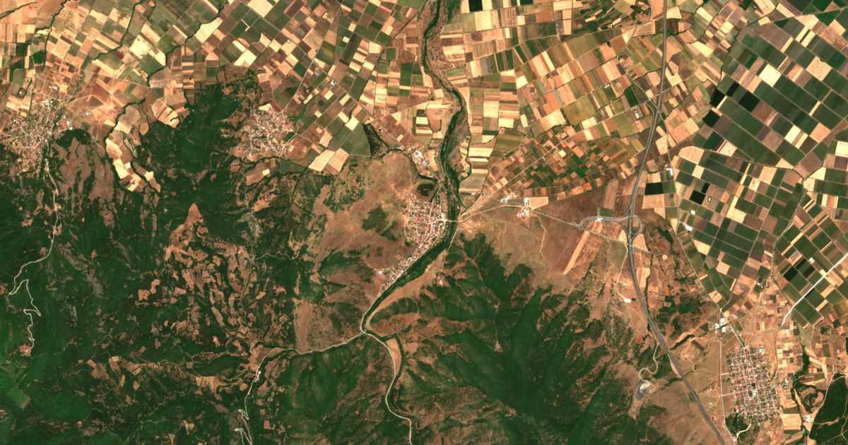 Hartă satelitară: Kédros