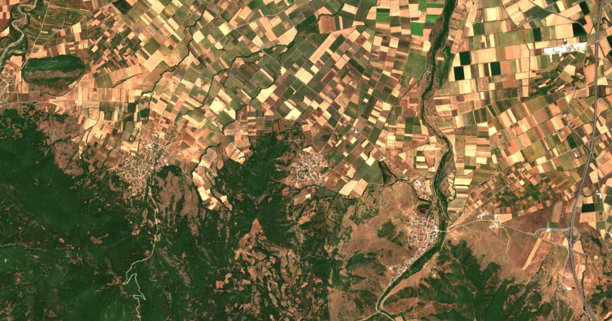 Hartă satelitară: Loutrón