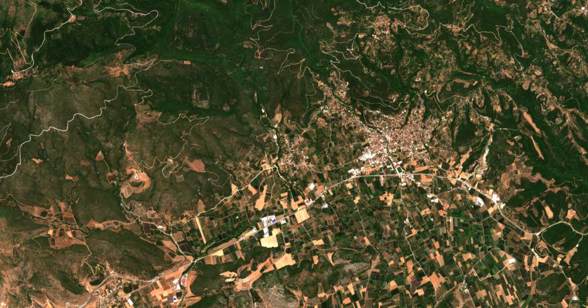 Hartă satelitară: Nerómyloi