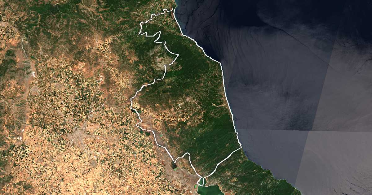 Imagine din satelit cu limita trasată: Agia