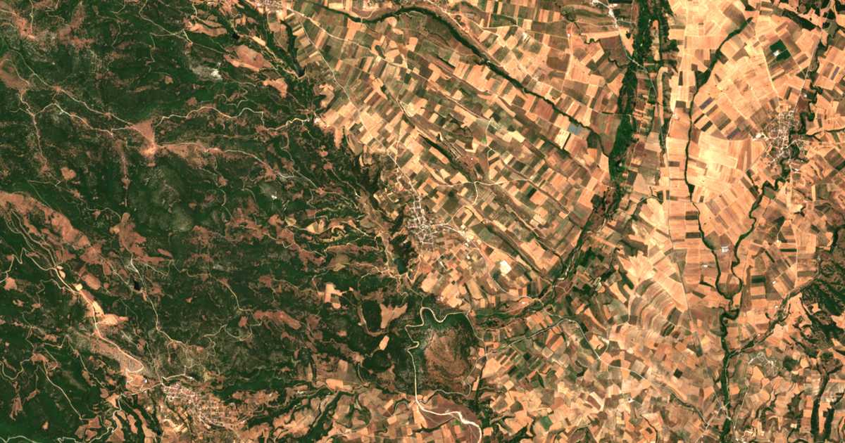 Hartă satelitară: Ázoros