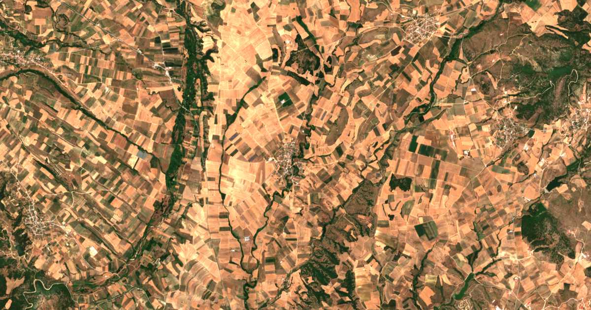 Hartă satelitară: Geránia