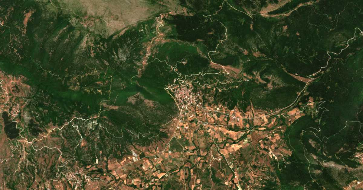 Hartă satelitară: Karyá